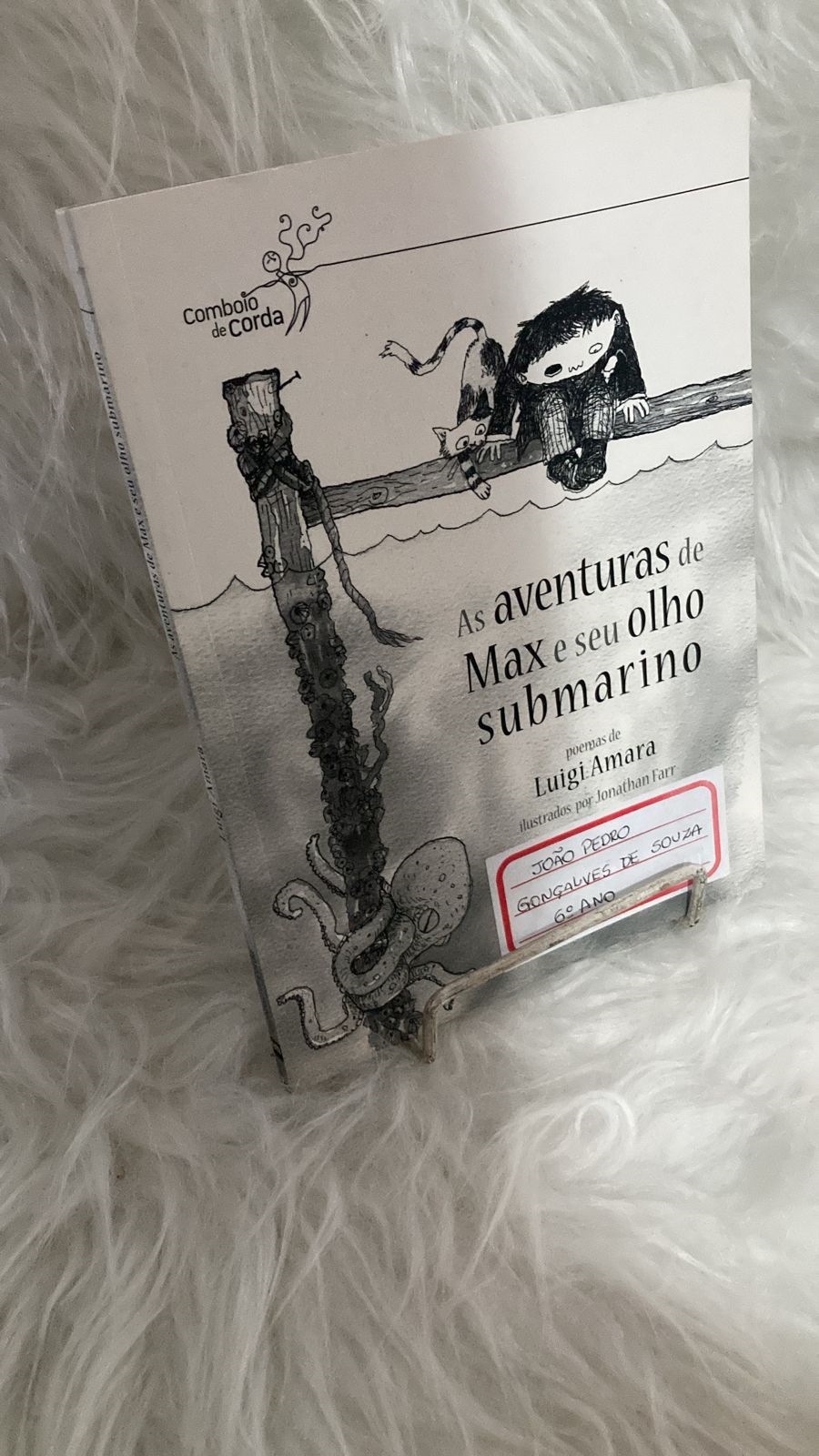 As Aventuras de Max e o Seu Olho Submarino- (estado de Novo) - Luigi Amara