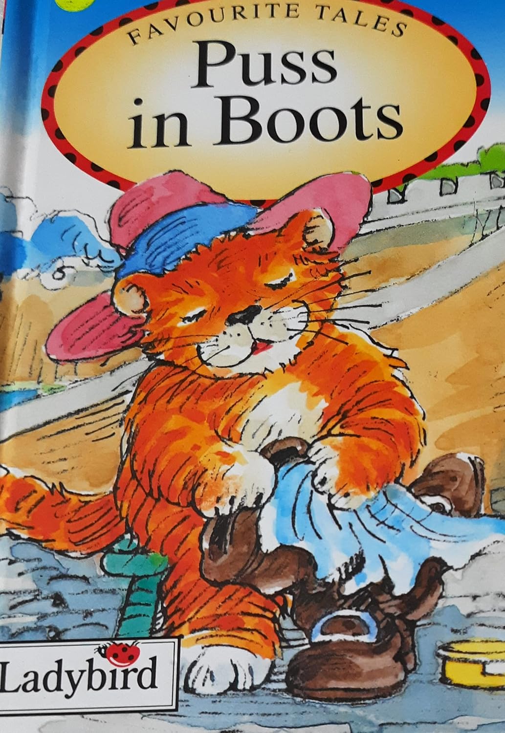Puss In Boots - Favourite Tales - Charles Perrault